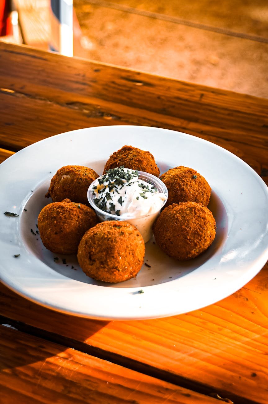 Read more about the article Mac and Cheese Bites